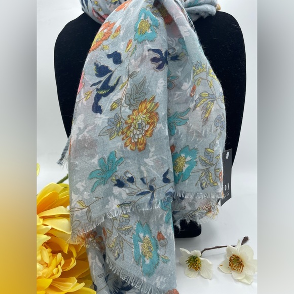 Joy Susan floral scarf - Picture 3 of 4